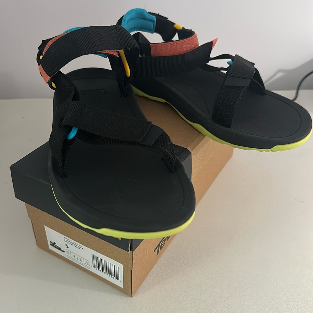 Teva Hurricane XLT2 Youth 5